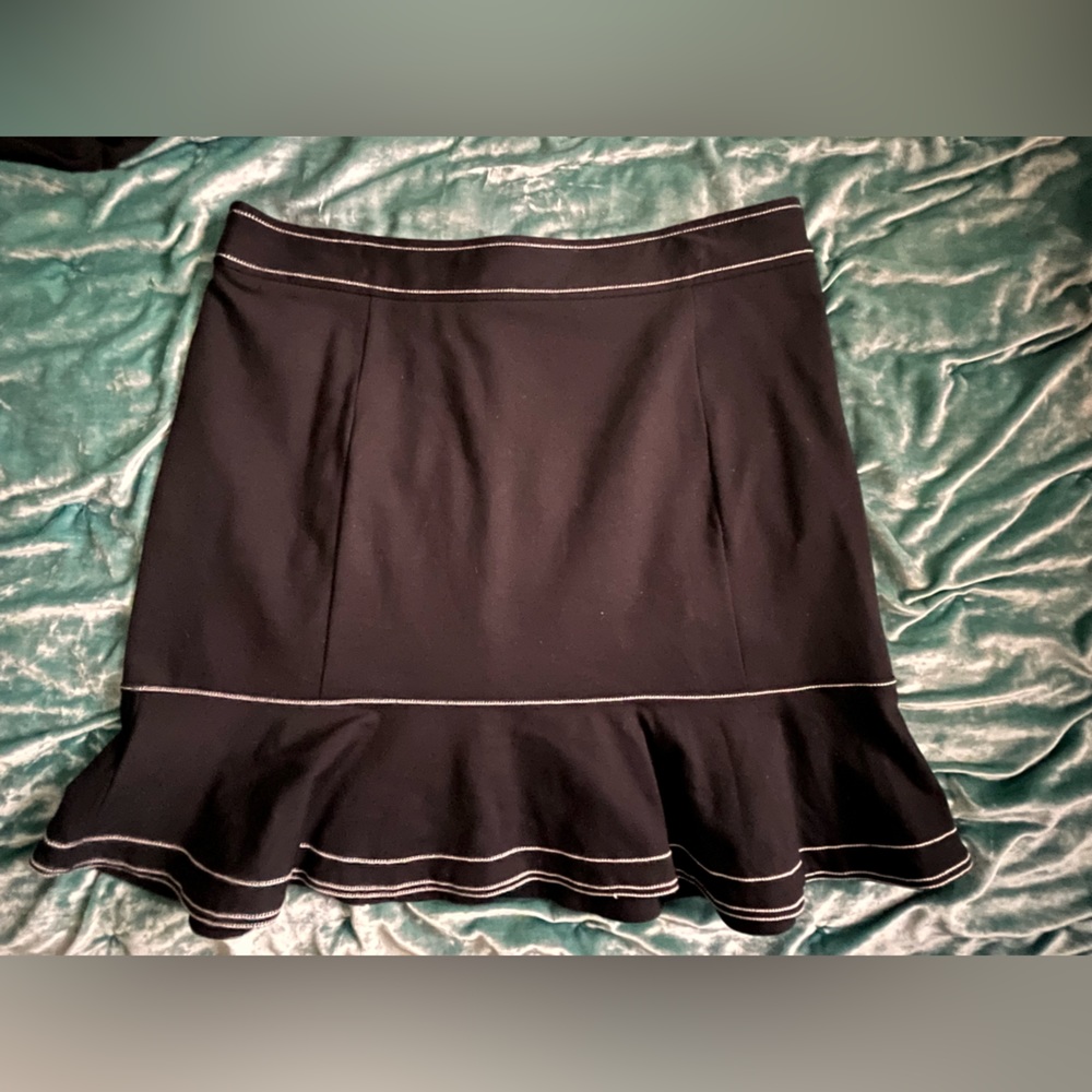Ann Taylor Fit and Flare Black with white accent stitching Skirt size 14